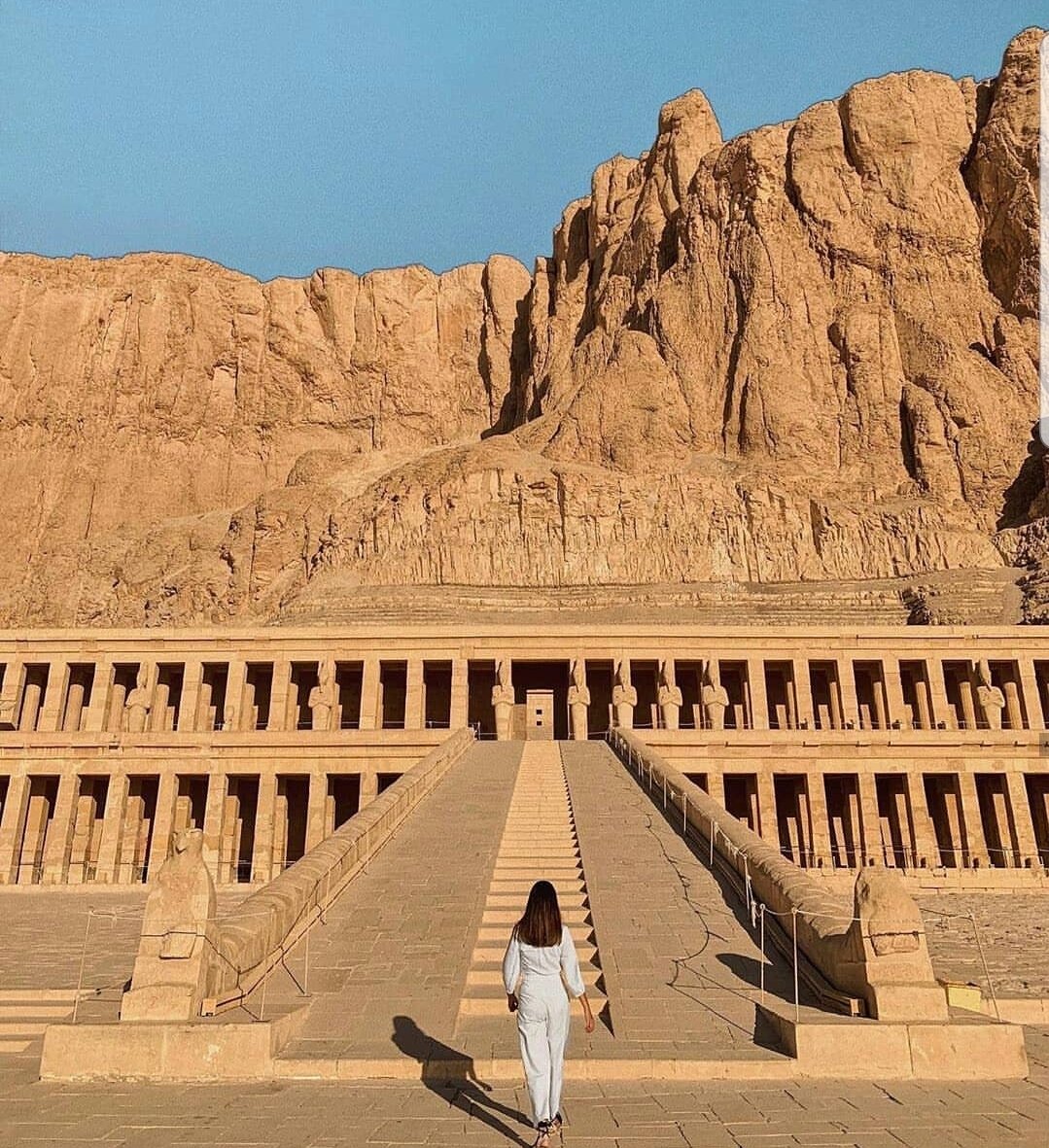 VIP Luxor Tour by Big Bus from Hurghada – Explore the Magic of Ancient Egypt!