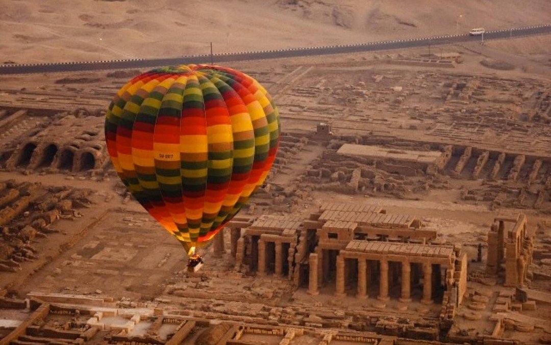 Hot Air Balloon in Luxor – Sunrise