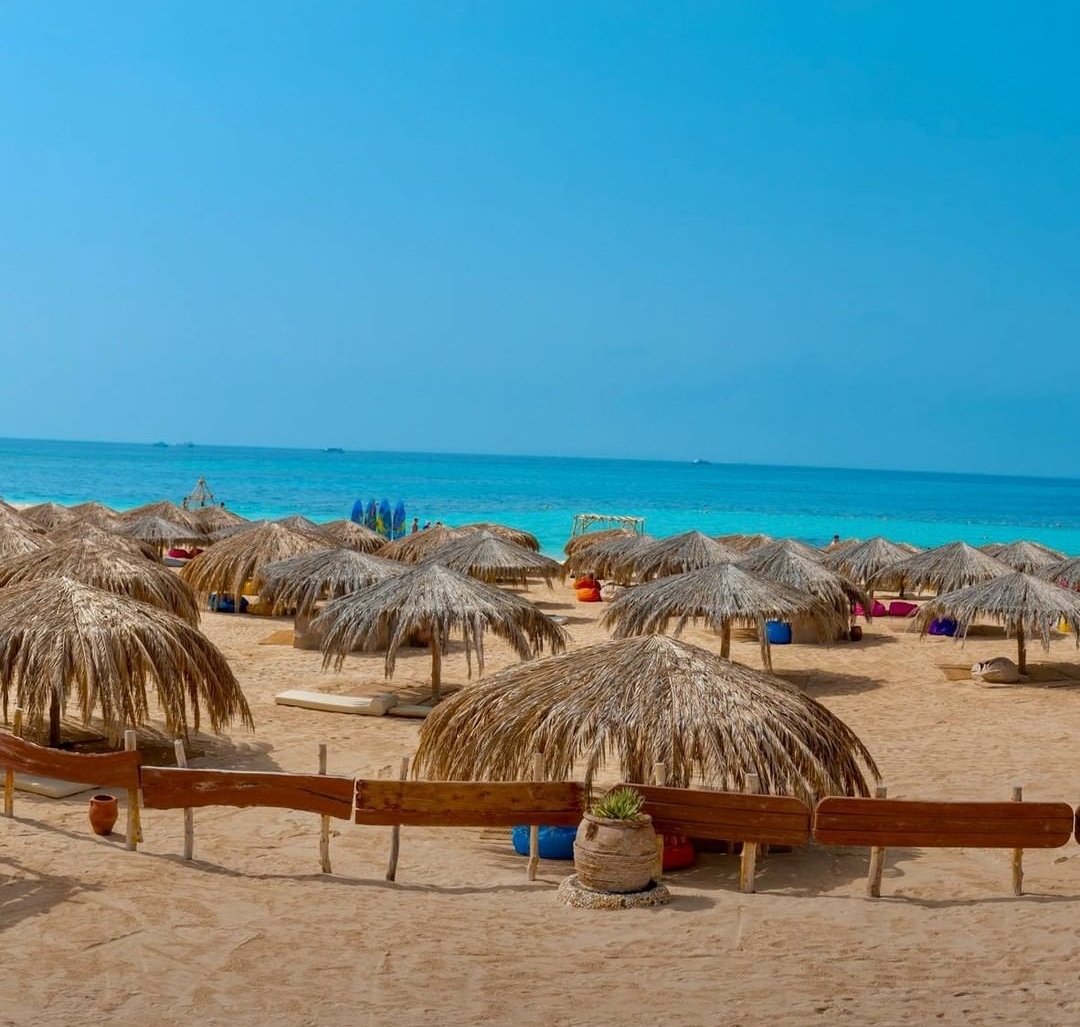 Paradise Island Snorkeling Boat Trip from Hurghada with Lunch & Drinks