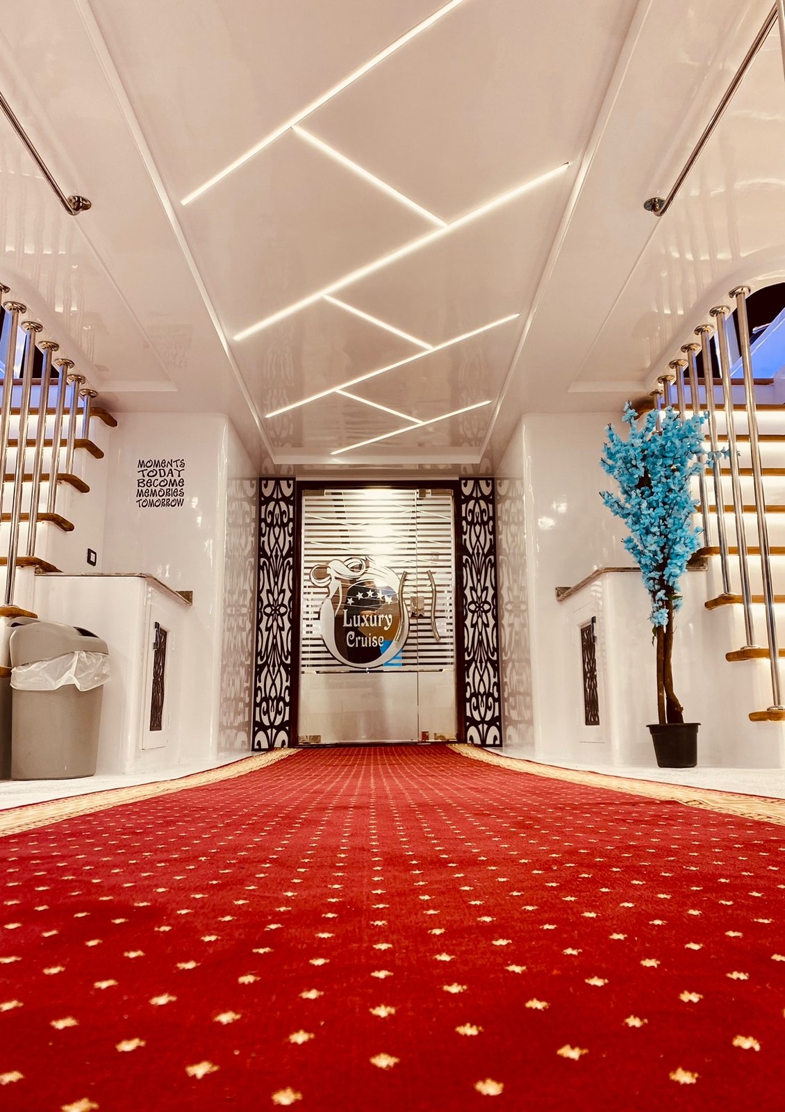 Luxury Ras Mohammed Snorkeling Boat Trip with Seafood Lunch